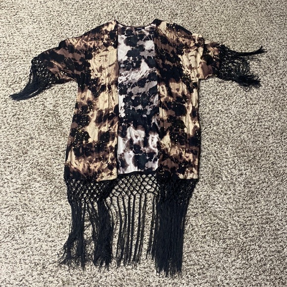 torrid Jackets & Blazers - Torrid Tie dye gold splatter kimono with fringe